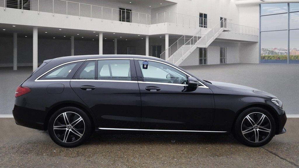 Used Mercedes-Benz C Class 2018 for sale - 77054145: Photo 7