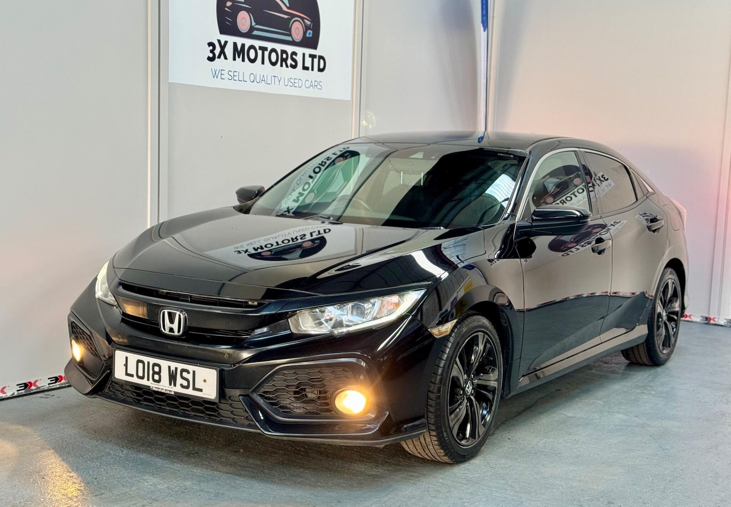 Used Honda Civic 2018 for sale - 76976461: Photo 1