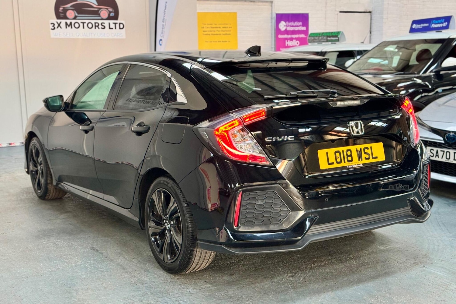 Used Honda Civic 2018 for sale - 76976461: Photo 10