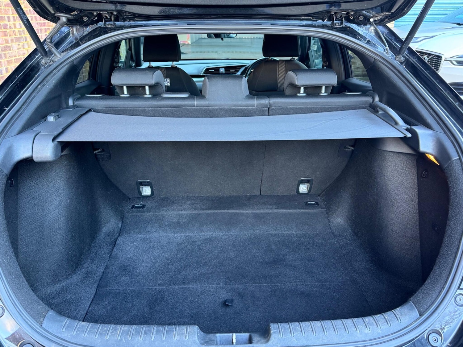 Used Honda Civic 2018 for sale - 76976461: Photo 17