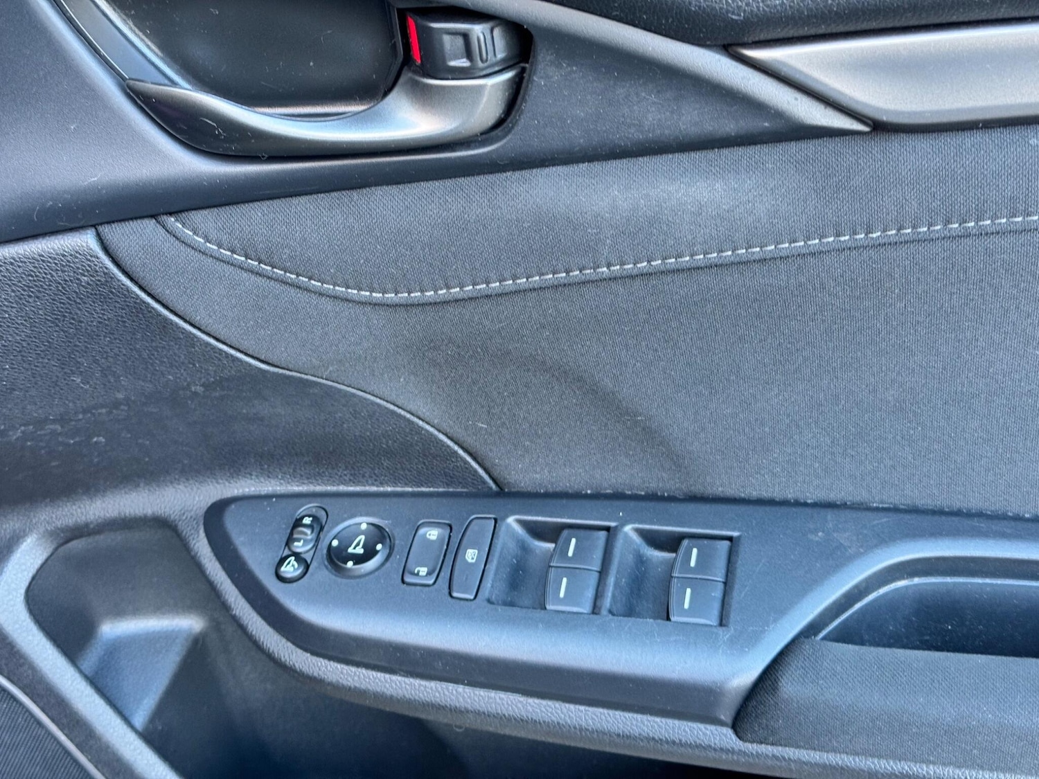 Used Honda Civic 2018 for sale - 76976461: Photo 34