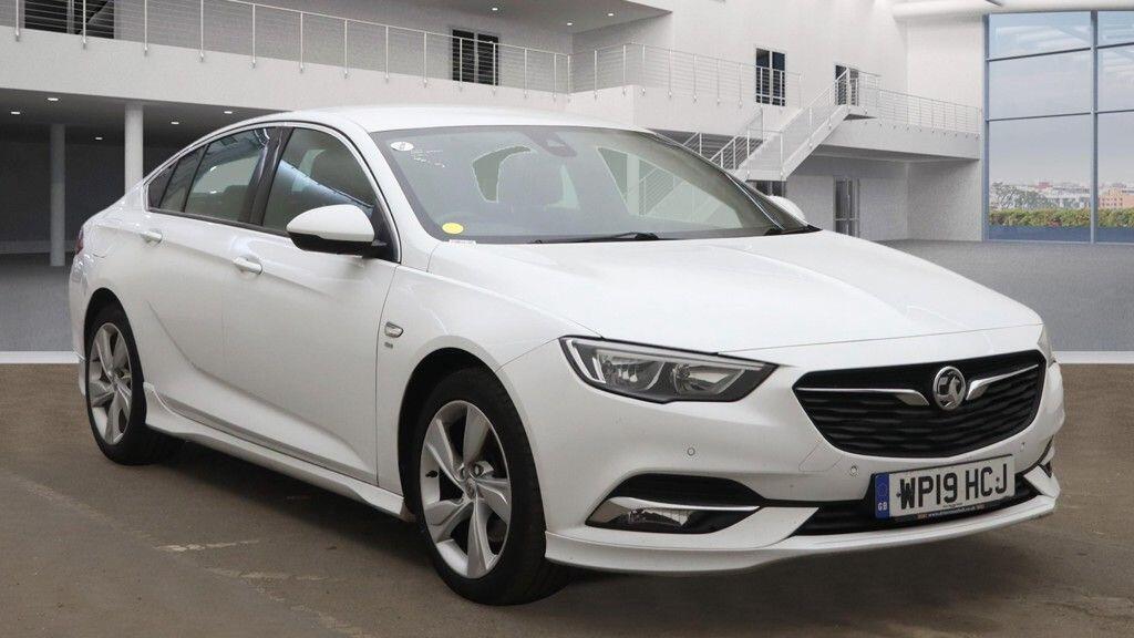Used Vauxhall Insignia 2019 for sale - 76377208: Photo 1