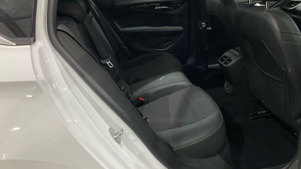 Used Vauxhall Insignia 2019 for sale - 76377208: Photo 10