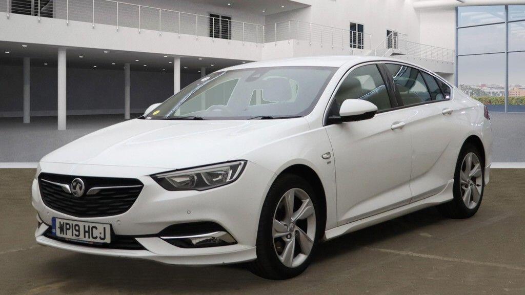Used Vauxhall Insignia 2019 for sale - 76377208: Photo 2