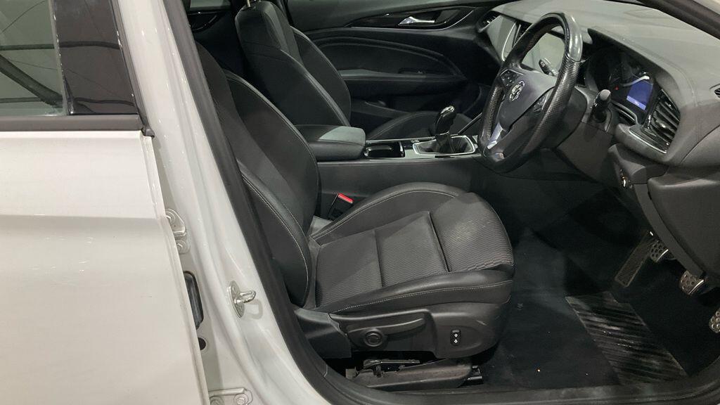 Used Vauxhall Insignia 2019 for sale - 76377208: Photo 4