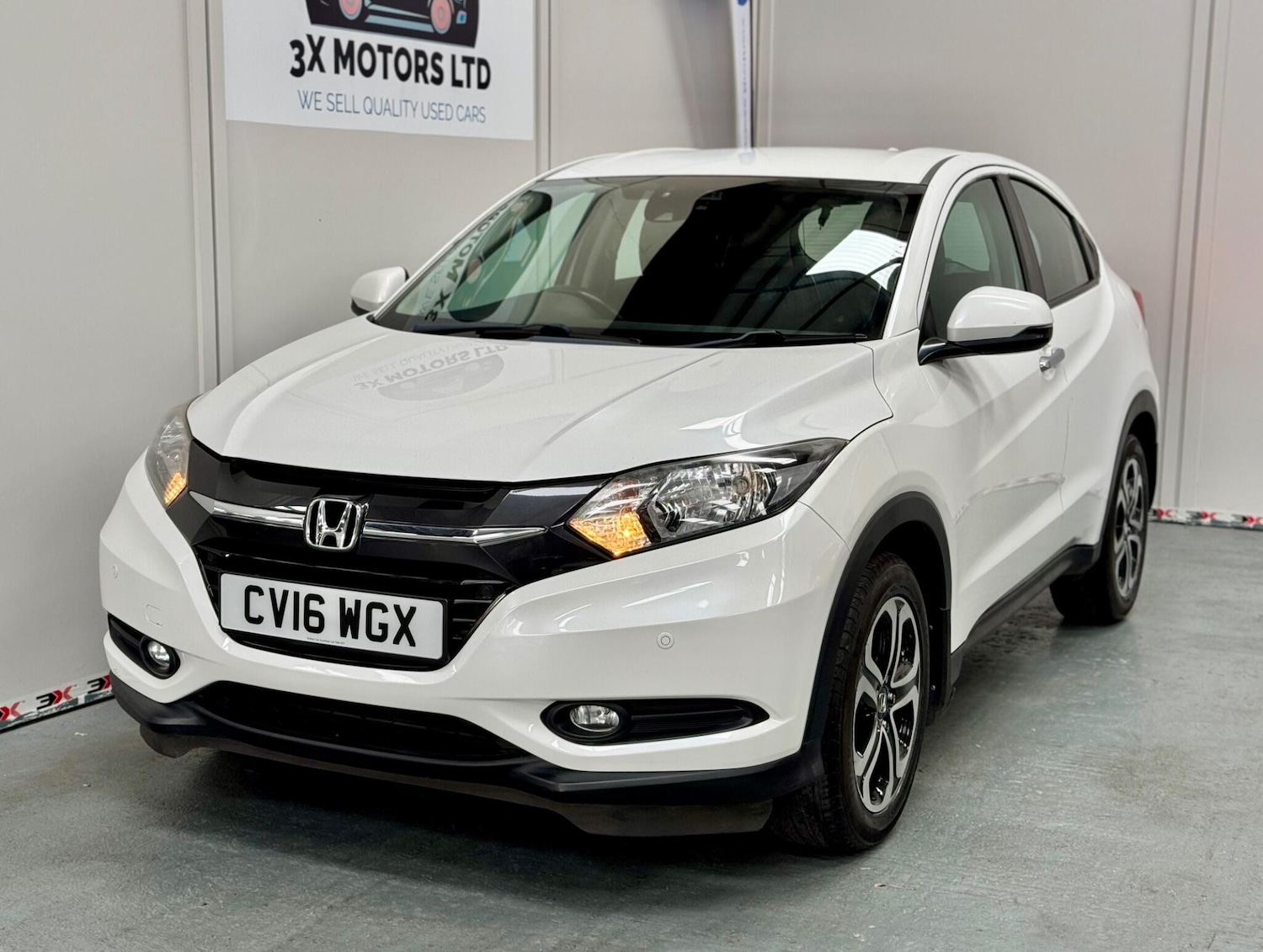 Used Honda HR-V 2016 for sale - 76326565: Photo 2