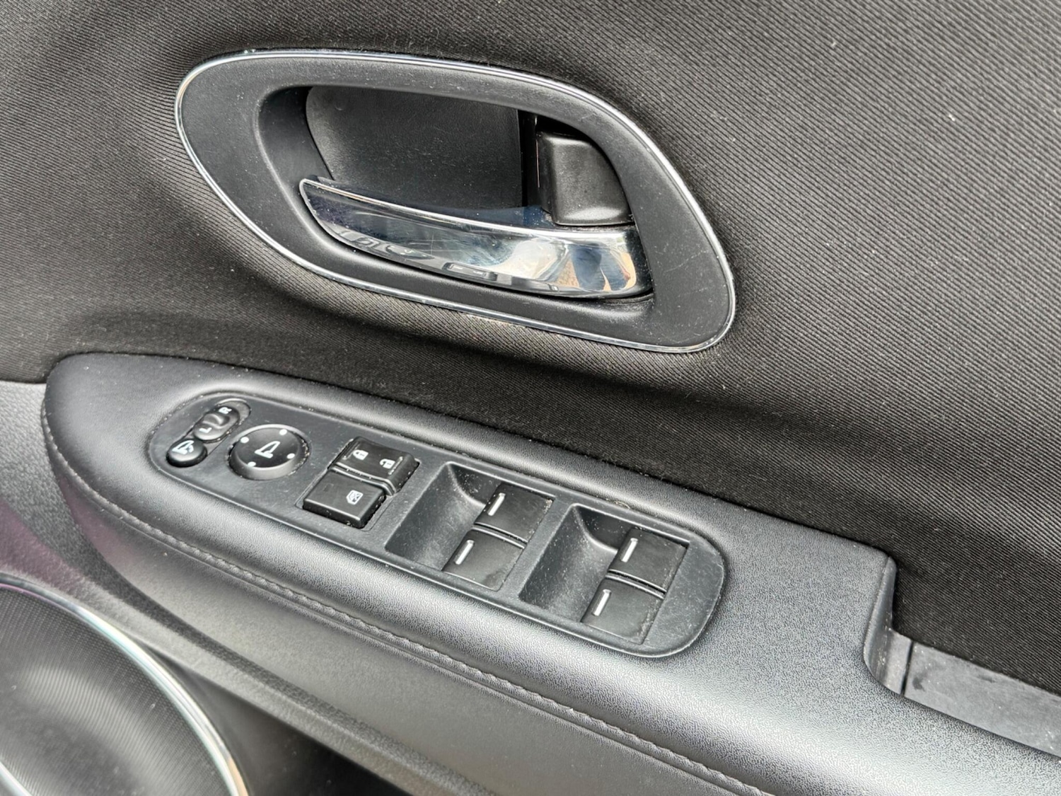 Used Honda HR-V 2016 for sale - 76326565: Photo 36