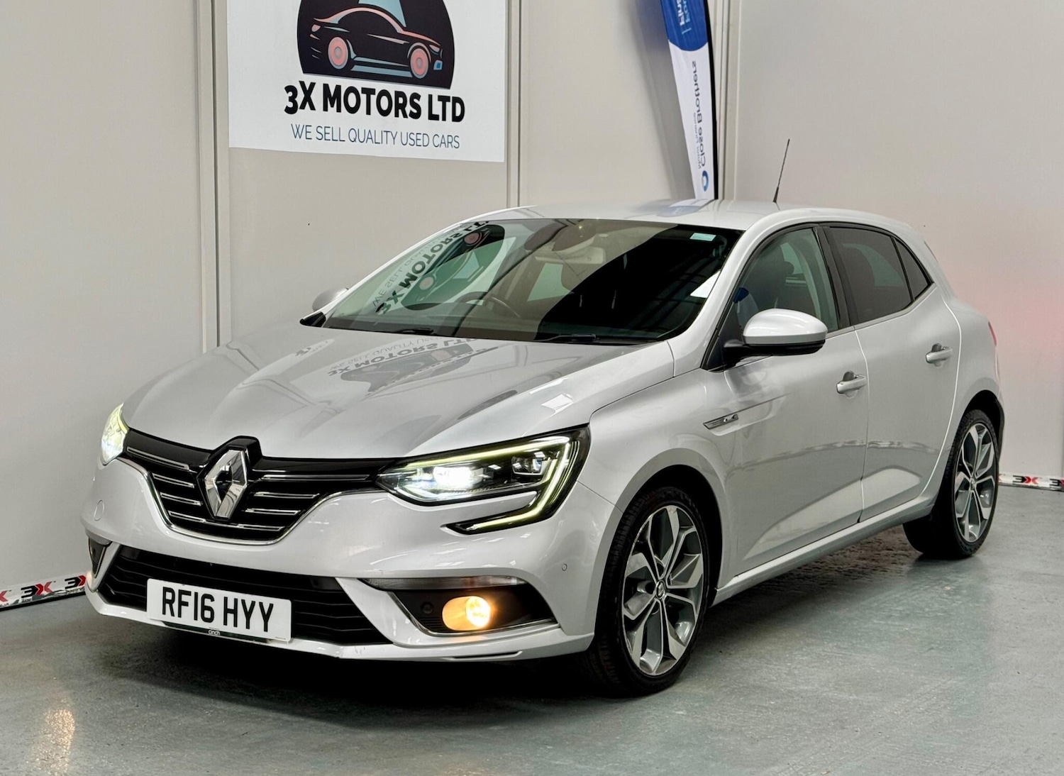 Used Renault Megane 2016 for sale - 76327252: Photo 1