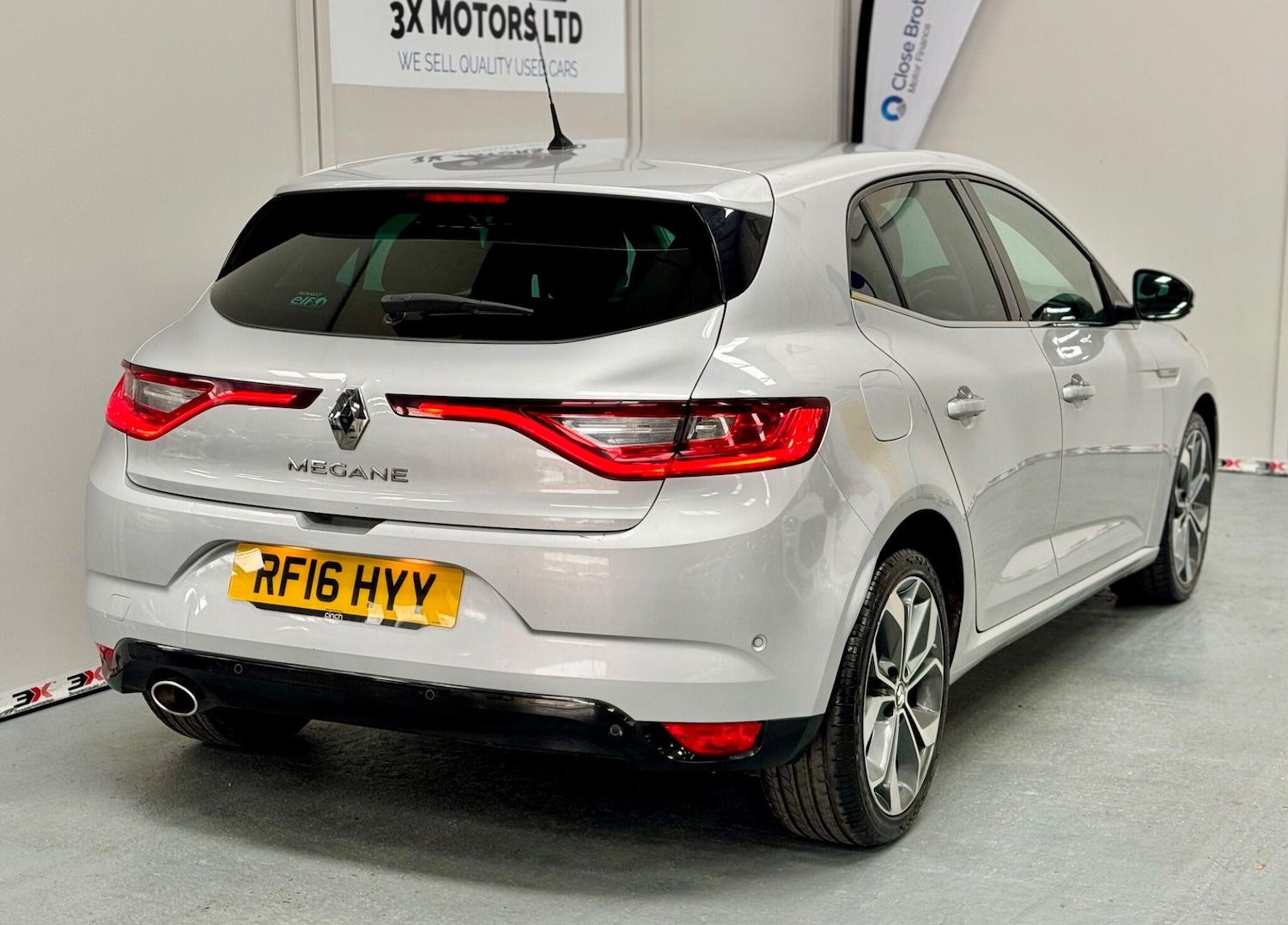 Used Renault Megane 2016 for sale - 76327252: Photo 9