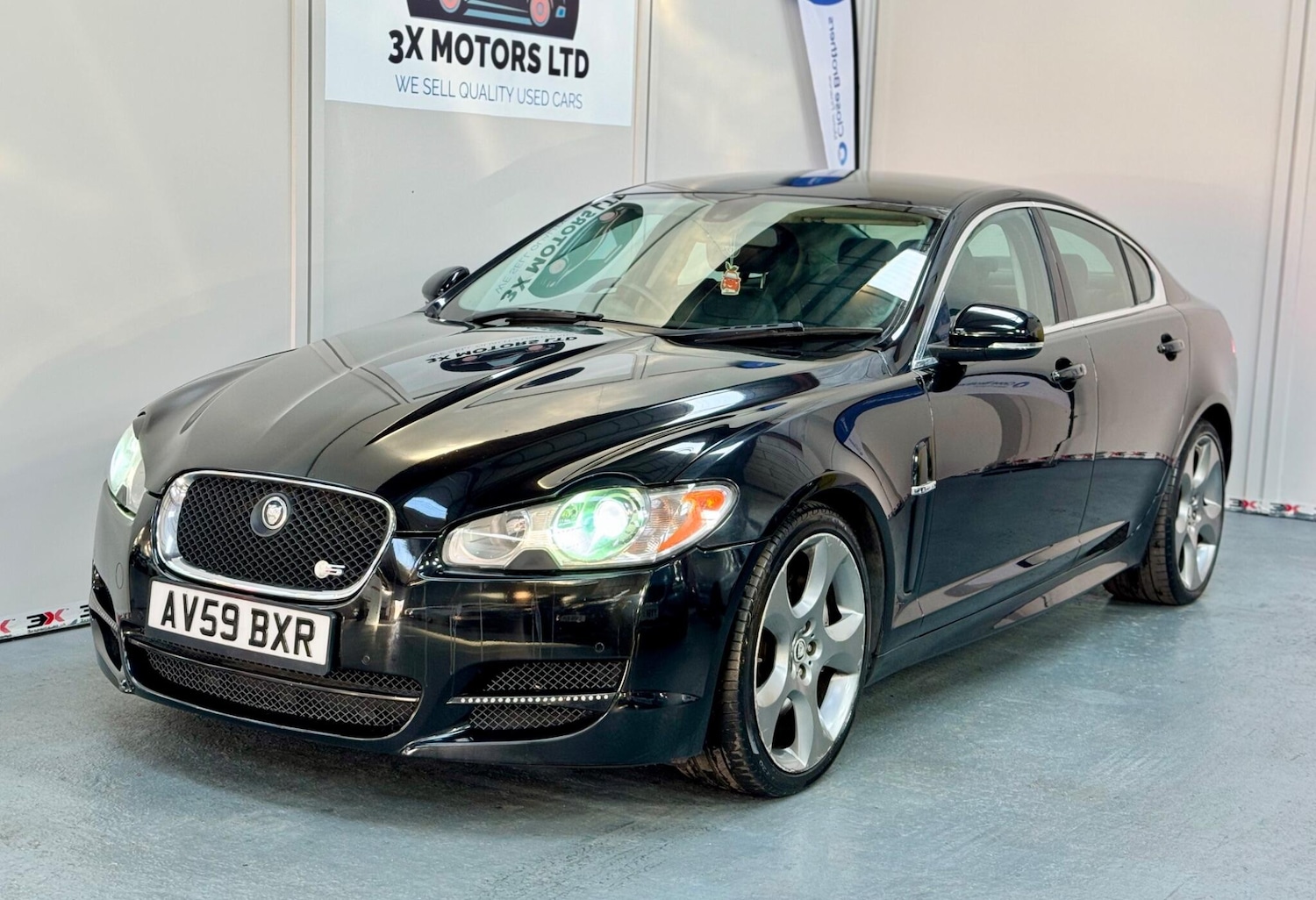 Used Jaguar XF 2009 for sale - 76667214: Photo 1