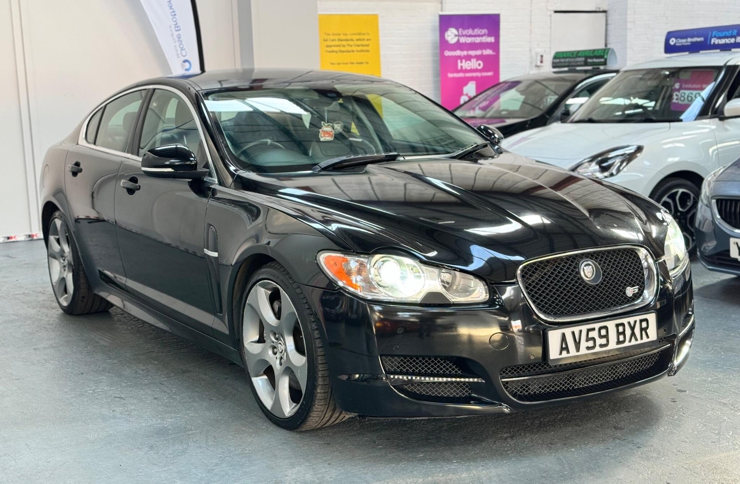Used Jaguar XF 2009 for sale - 76667214: Photo 3