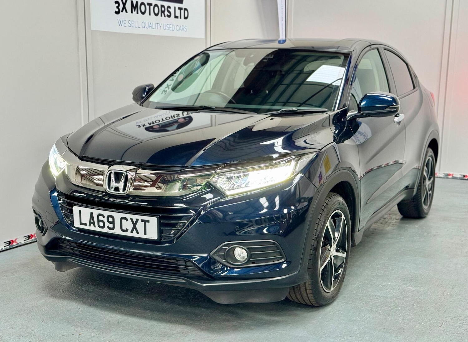 Used Honda HR-V 2019 for sale - 76326924: Photo 2