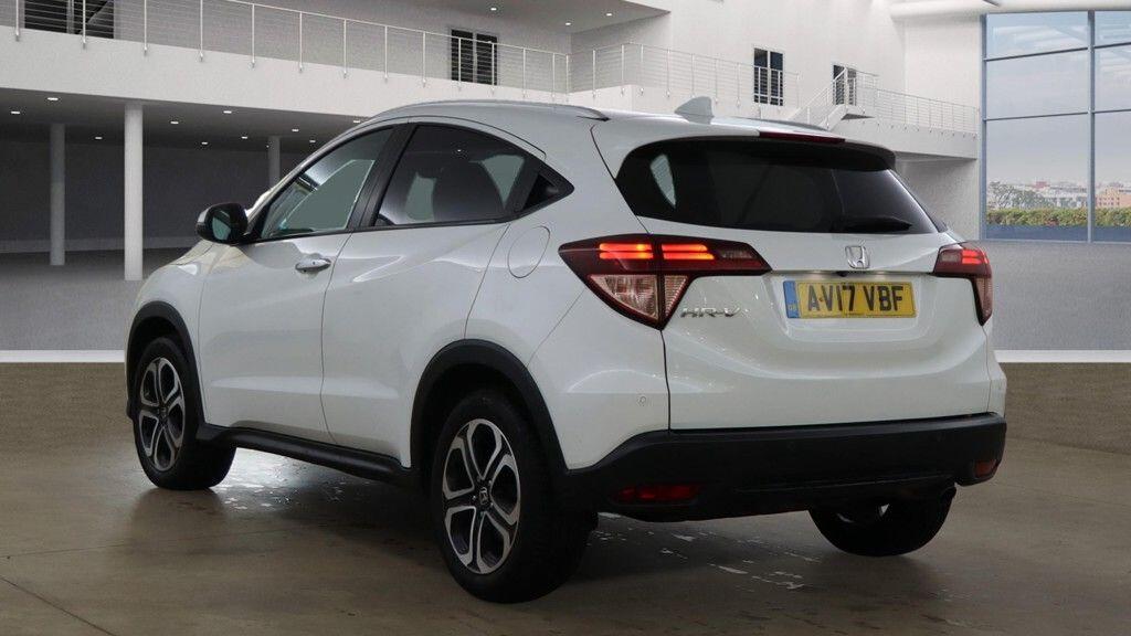 Used Honda HR-V 2017 for sale - 76327014: Photo 3
