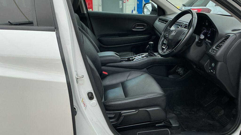 Used Honda HR-V 2017 for sale - 76327014: Photo 4
