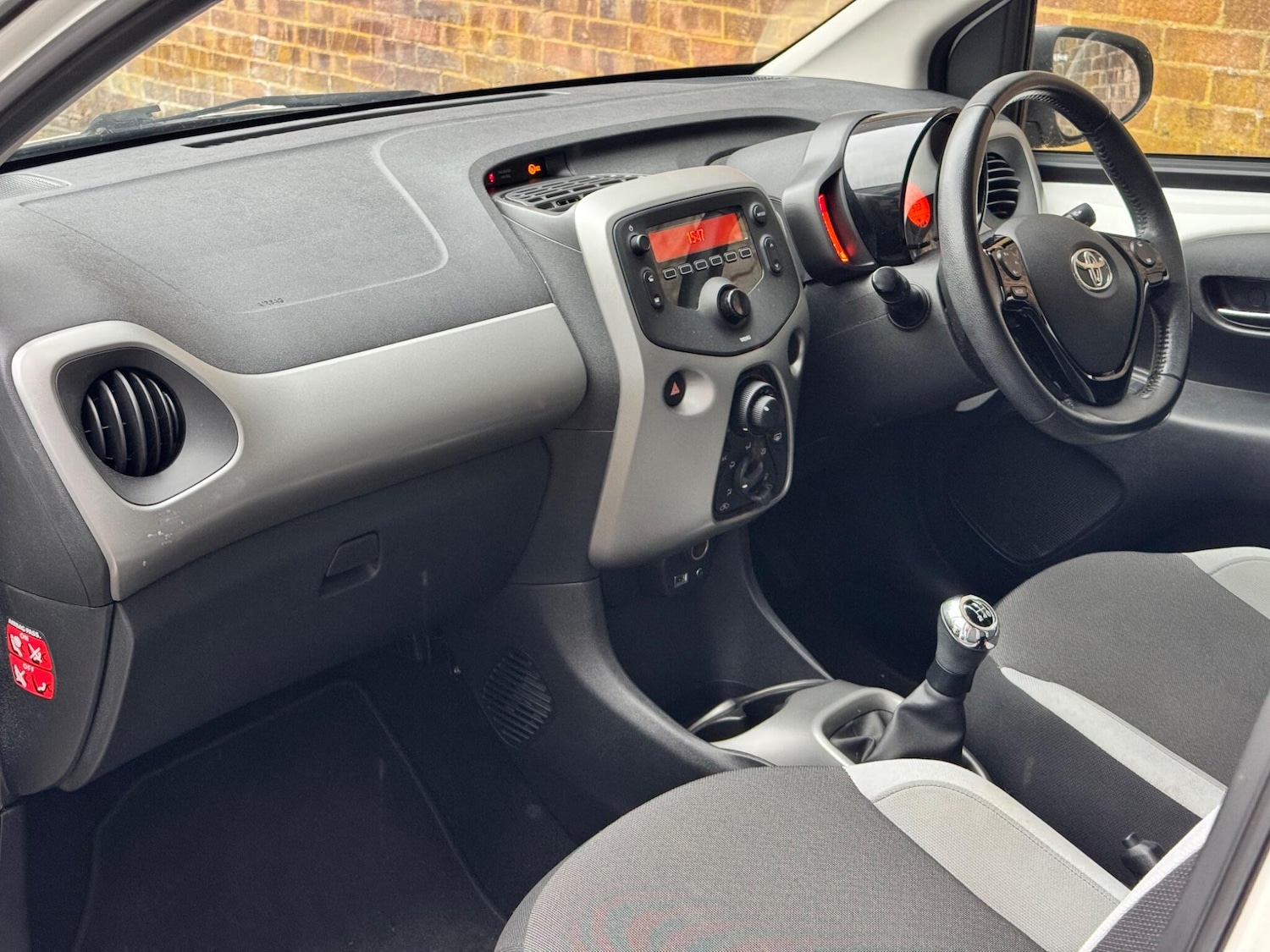 Used Toyota AYGO 2017 for sale - 76424911: Photo 20