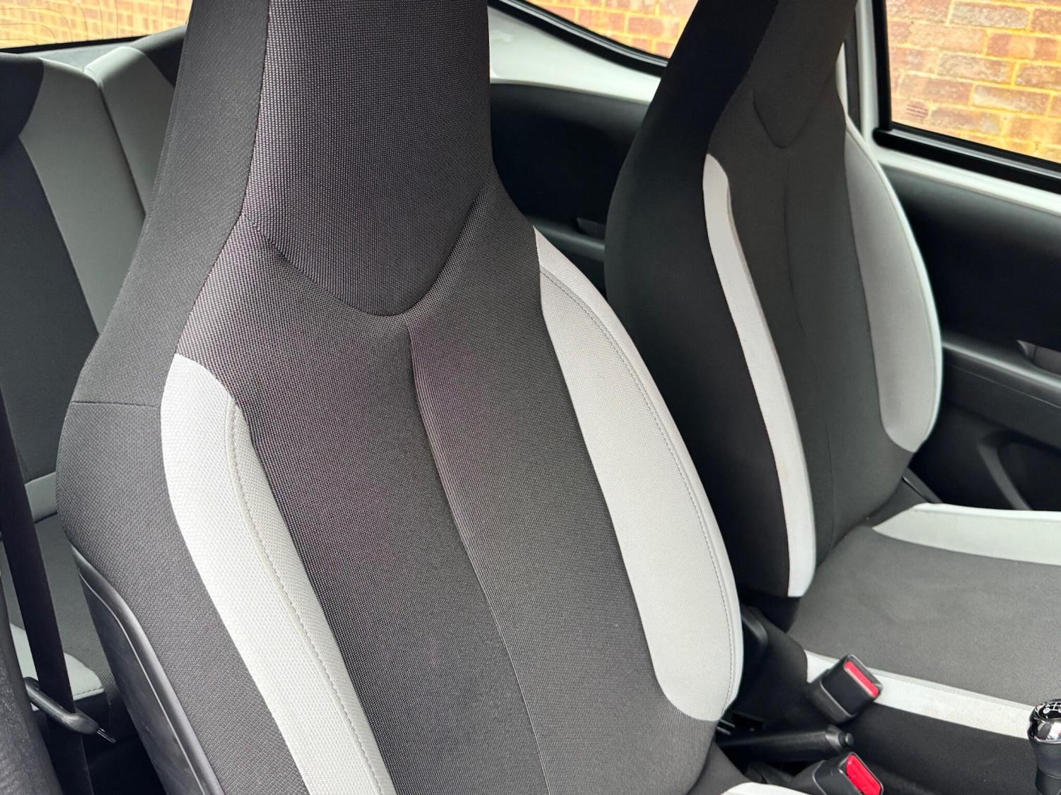 Used Toyota AYGO 2017 for sale - 76424911: Photo 30