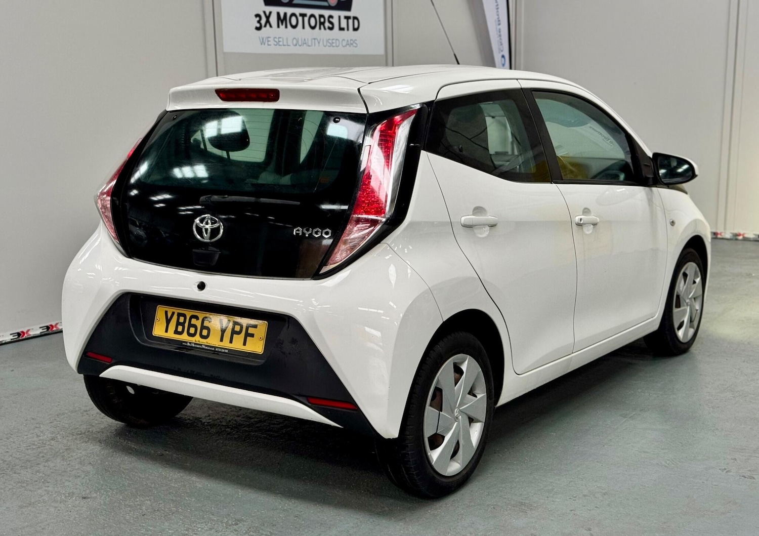Used Toyota AYGO 2017 for sale - 76424911: Photo 6