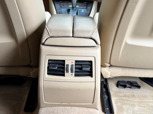Used BMW 3 Series 2011 for sale - 76326053: Photo 32
