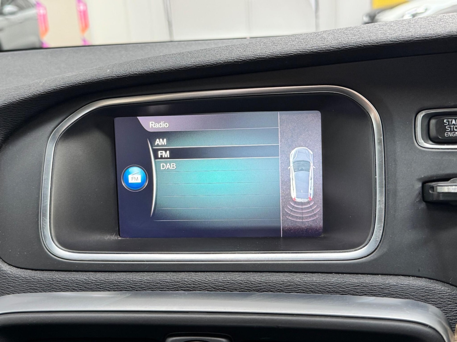 Used Volvo V40 2017 for sale - 76327305: Photo 33