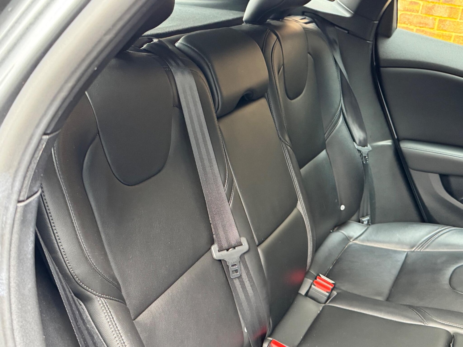 Used Volvo V40 2017 for sale - 76327305: Photo 43
