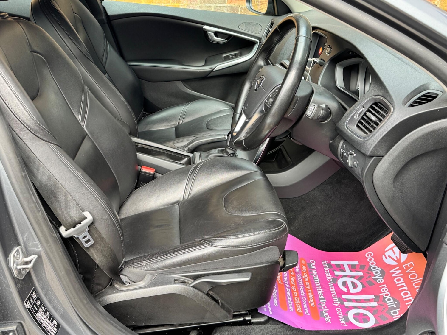 Used Volvo V40 2017 for sale - 76327305: Photo 6