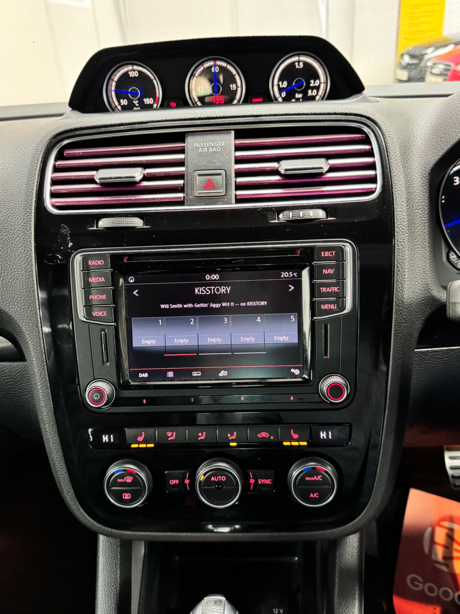 Used Volkswagen Scirocco 2015 for sale - 76327245: Photo 30
