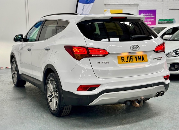 Used Hyundai Santa Fe 2016 for sale - 76327404: Photo 15