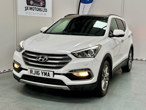 Used Hyundai Santa Fe 2016 for sale - 76327404: Photo 2