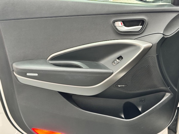 Used Hyundai Santa Fe 2016 for sale - 76327404: Photo 43