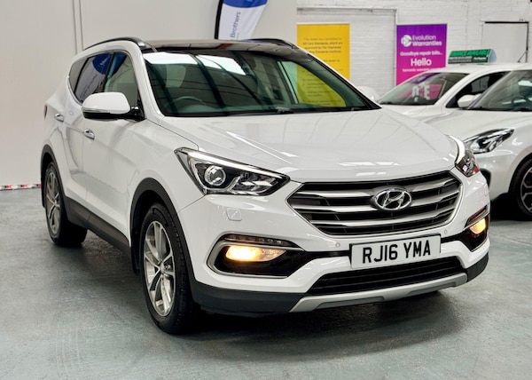 Used Hyundai Santa Fe 2016 for sale - 76327404: Photo 4
