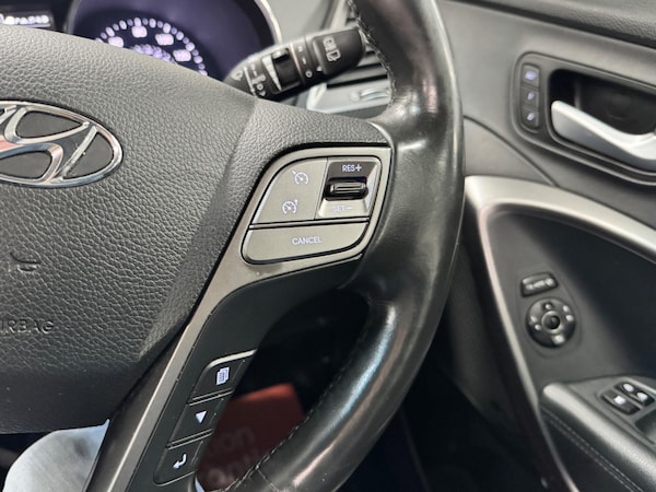 Used Hyundai Santa Fe 2016 for sale - 76327404: Photo 51