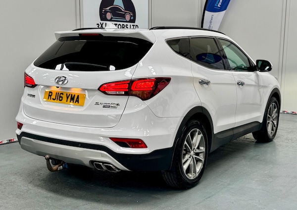 Used Hyundai Santa Fe 2016 for sale - 76327404: Photo 9
