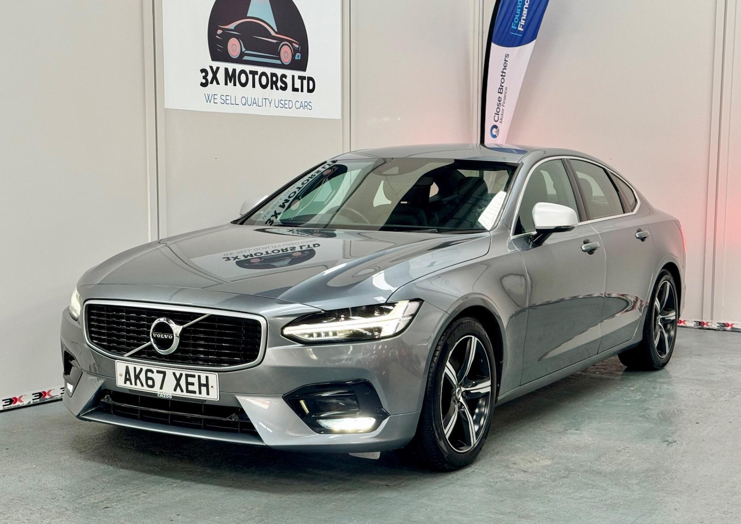 Used Volvo S90 2018 for sale - 76689735: Photo 1