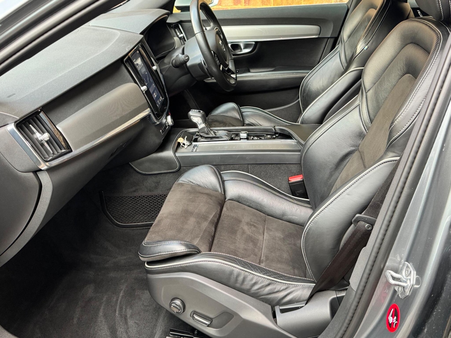 Used Volvo S90 2018 for sale - 76689735: Photo 7