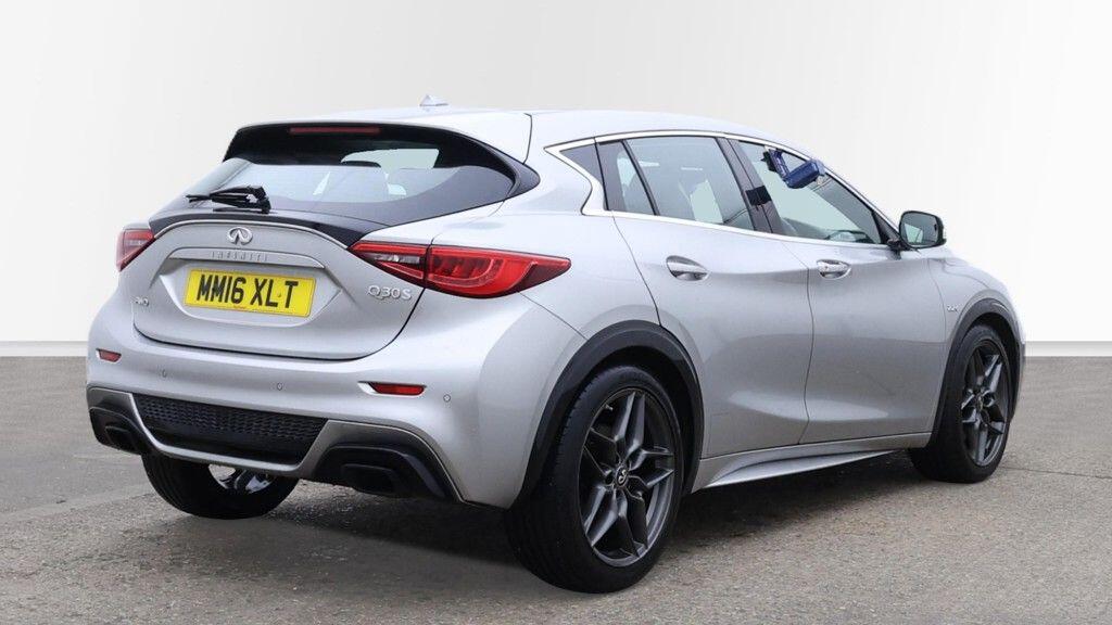 Used Infiniti Q30 2016 for sale - 77306089: Photo 5