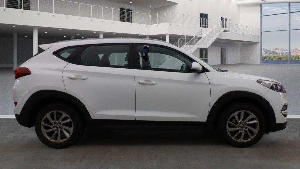Used Hyundai TUCSON 2017 for sale - 76327220: Photo 8