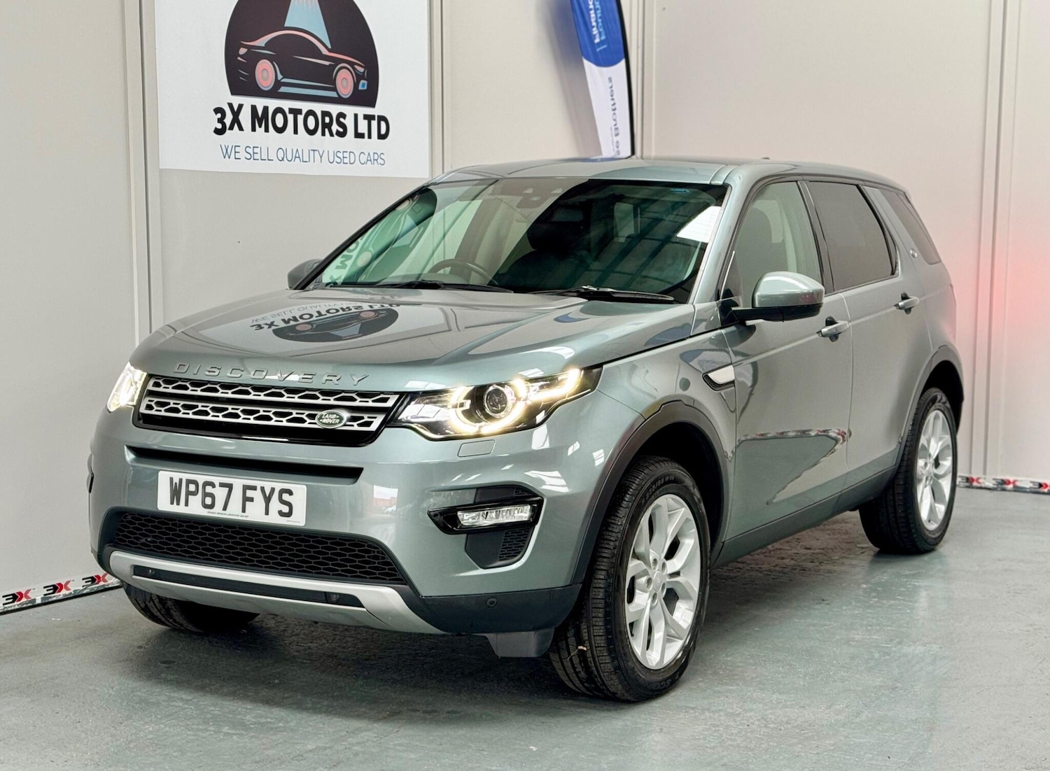 Used Land Rover Discovery Sport 2018 for sale - 76327198: Photo 1