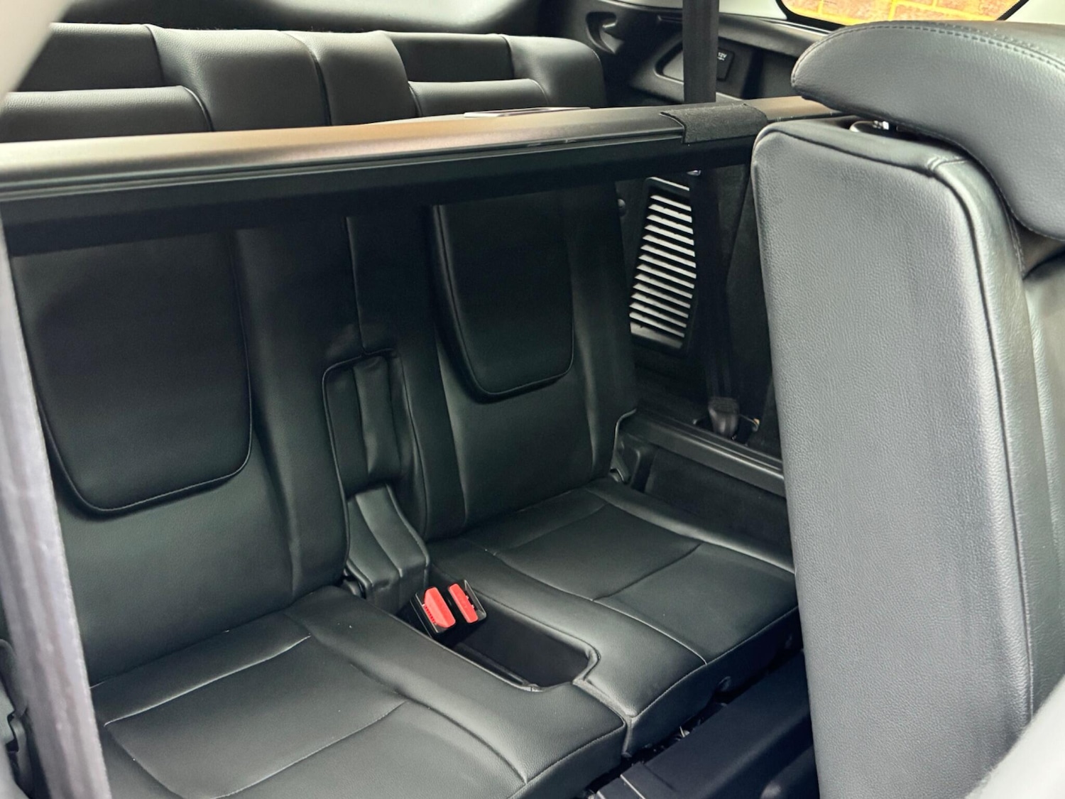 Used Land Rover Discovery Sport 2018 for sale - 76327198: Photo 15