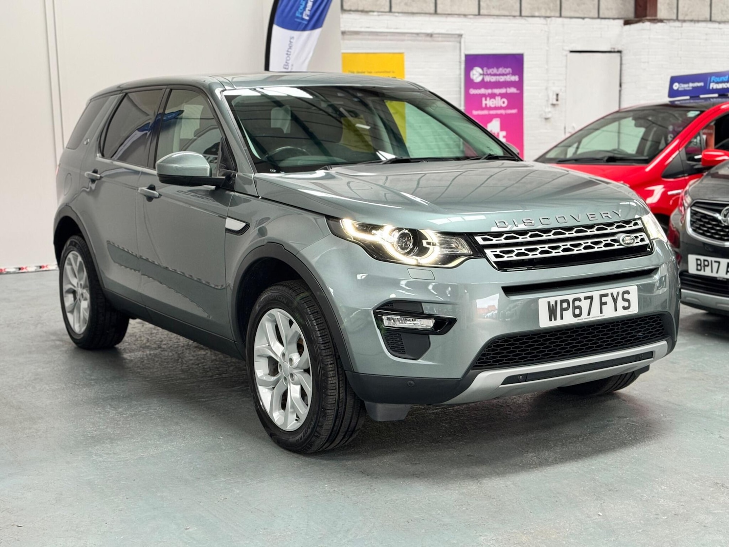 Used Land Rover Discovery Sport 2018 for sale - 76327198: Photo 3