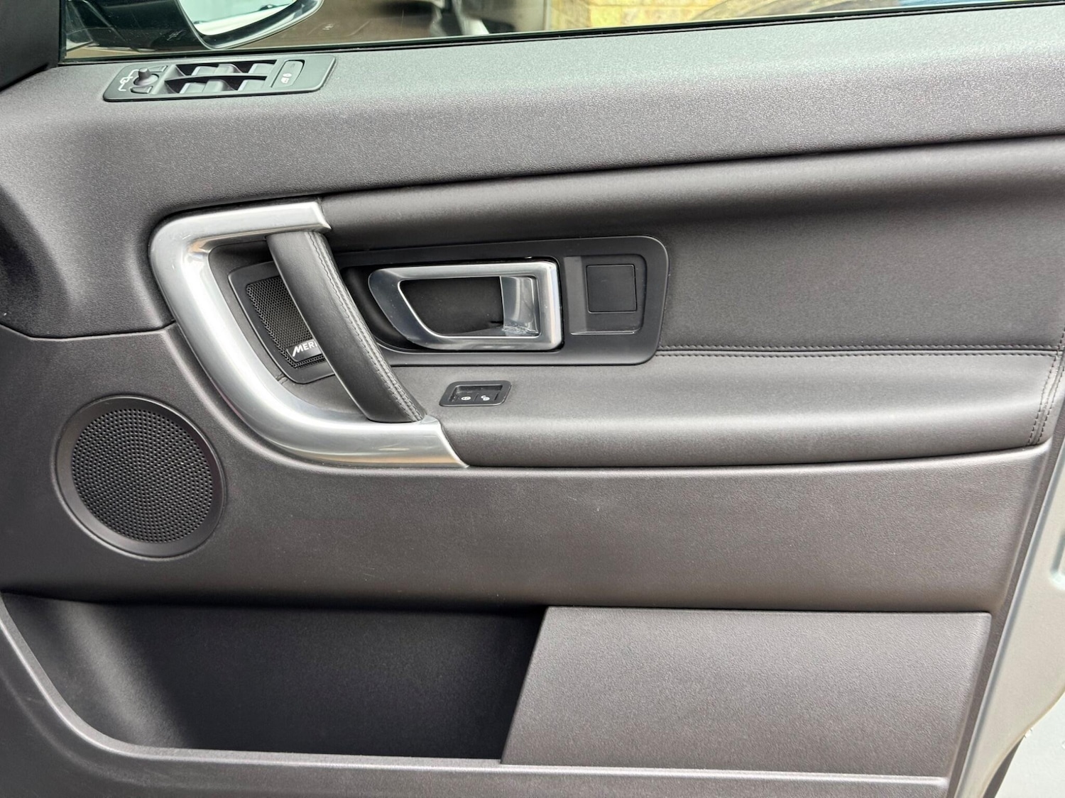 Used Land Rover Discovery Sport 2018 for sale - 76327198: Photo 33