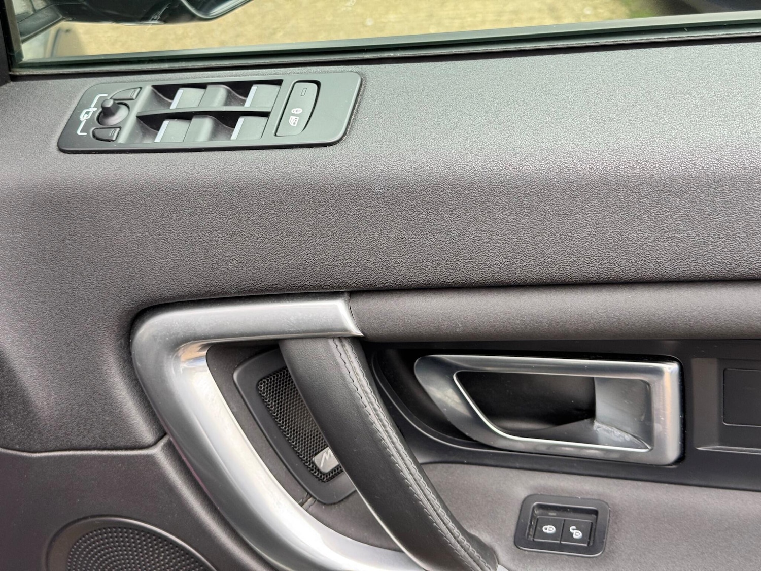 Used Land Rover Discovery Sport 2018 for sale - 76327198: Photo 34