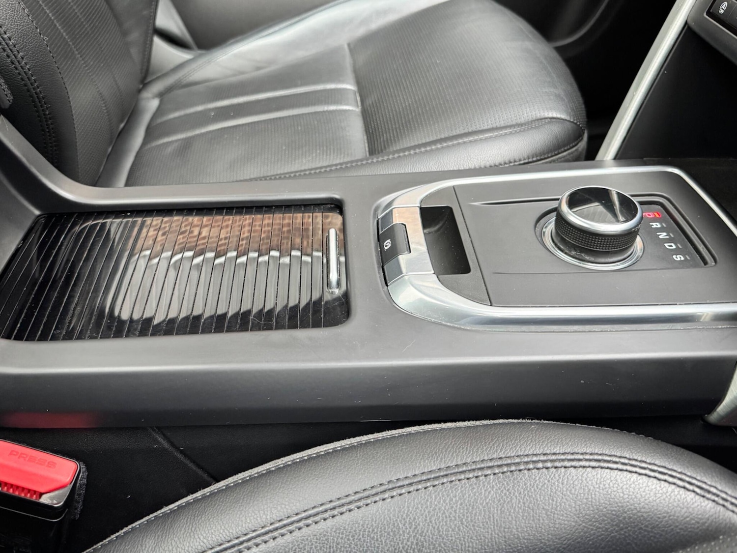 Used Land Rover Discovery Sport 2018 for sale - 76327198: Photo 45