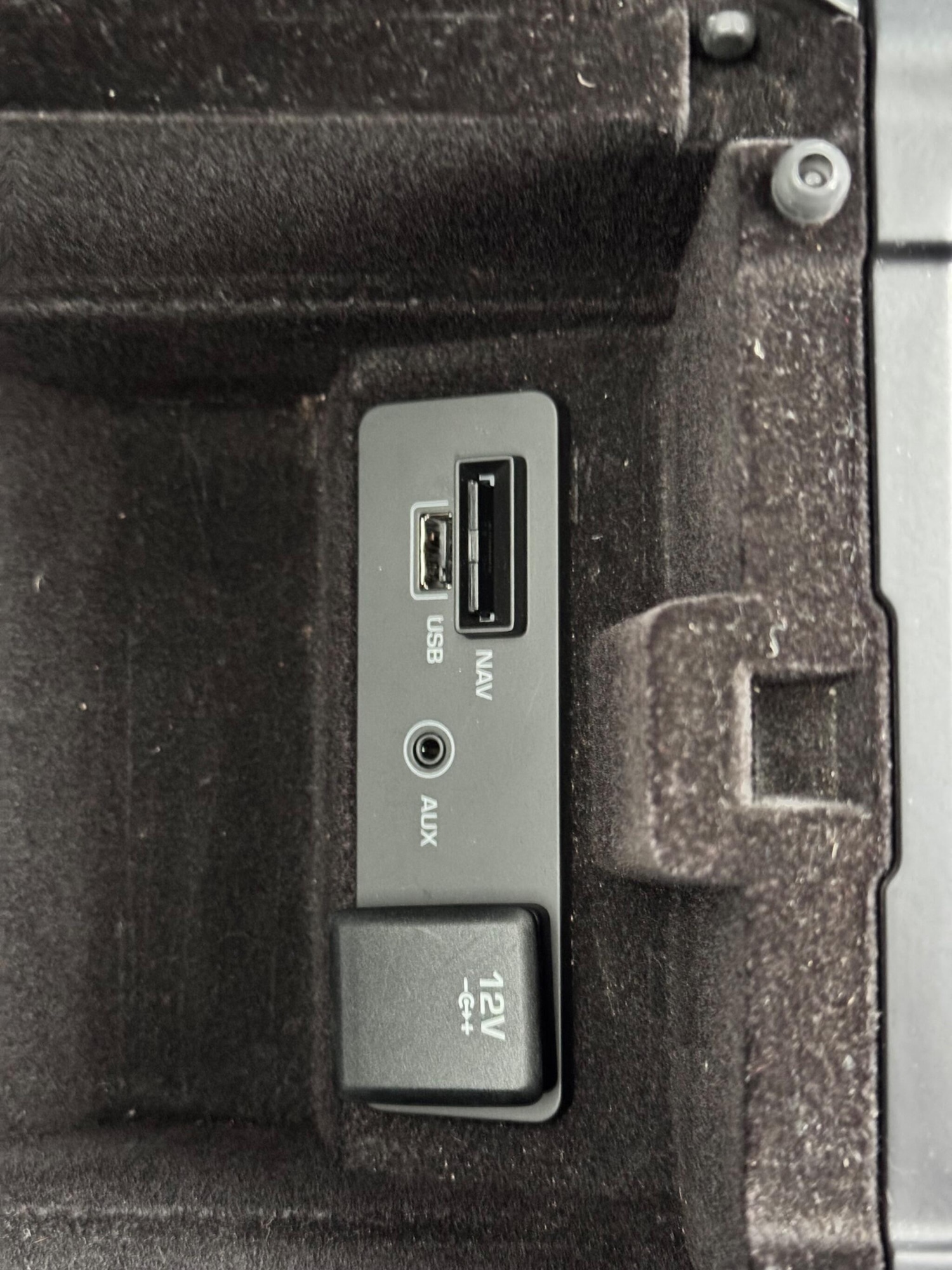 Used Land Rover Discovery Sport 2018 for sale - 76327198: Photo 49