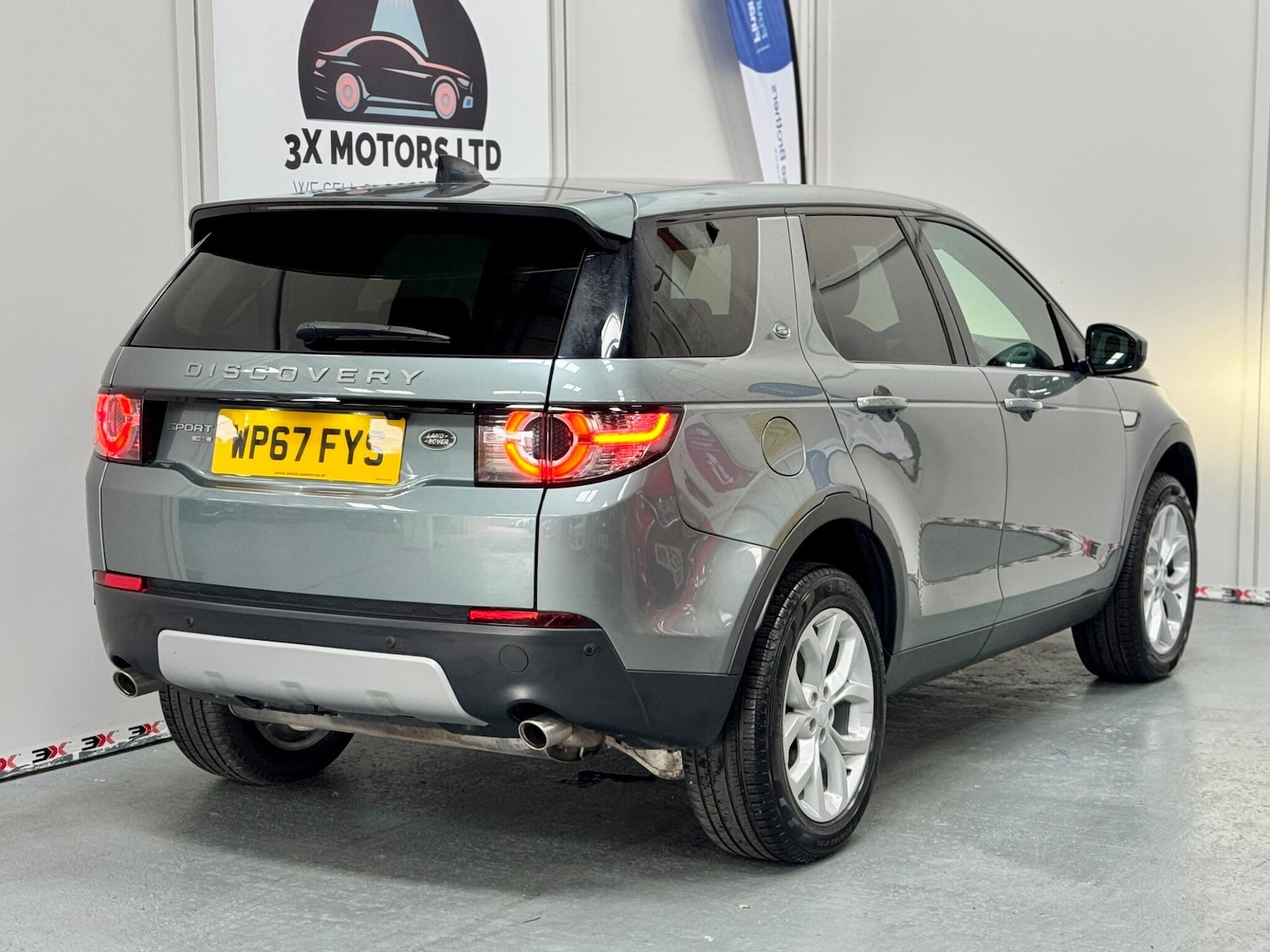 Used Land Rover Discovery Sport 2018 for sale - 76327198: Photo 8