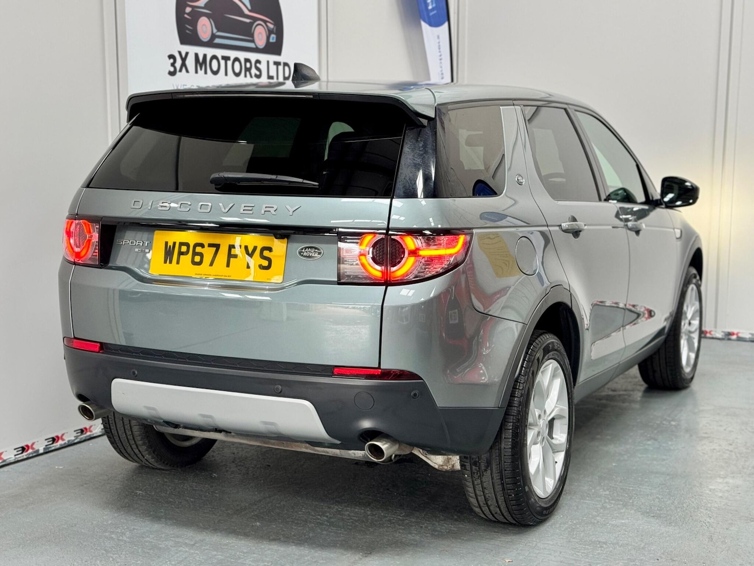 Used Land Rover Discovery Sport 2018 for sale - 76327198: Photo 9