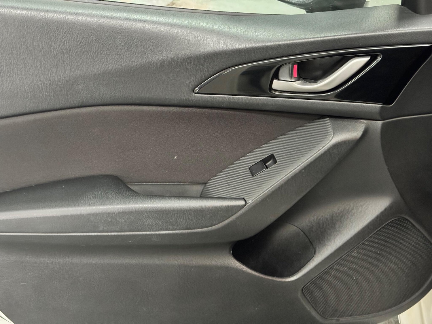 Used Mazda Mazda3 2015 for sale - 76381366: Photo 32