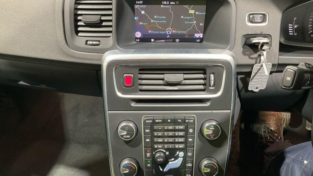 Used Volvo V60 2018 for sale - 77305040: Photo 13