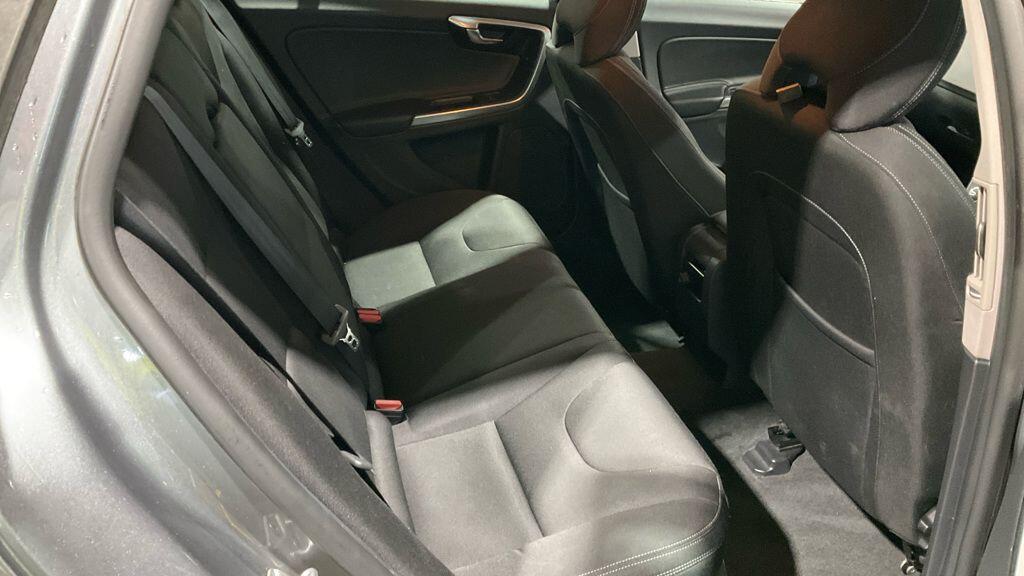 Used Volvo V60 2018 for sale - 77305040: Photo 6