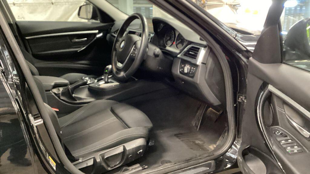 Used BMW 3 Series 2017 for sale - 77081412: Photo 3