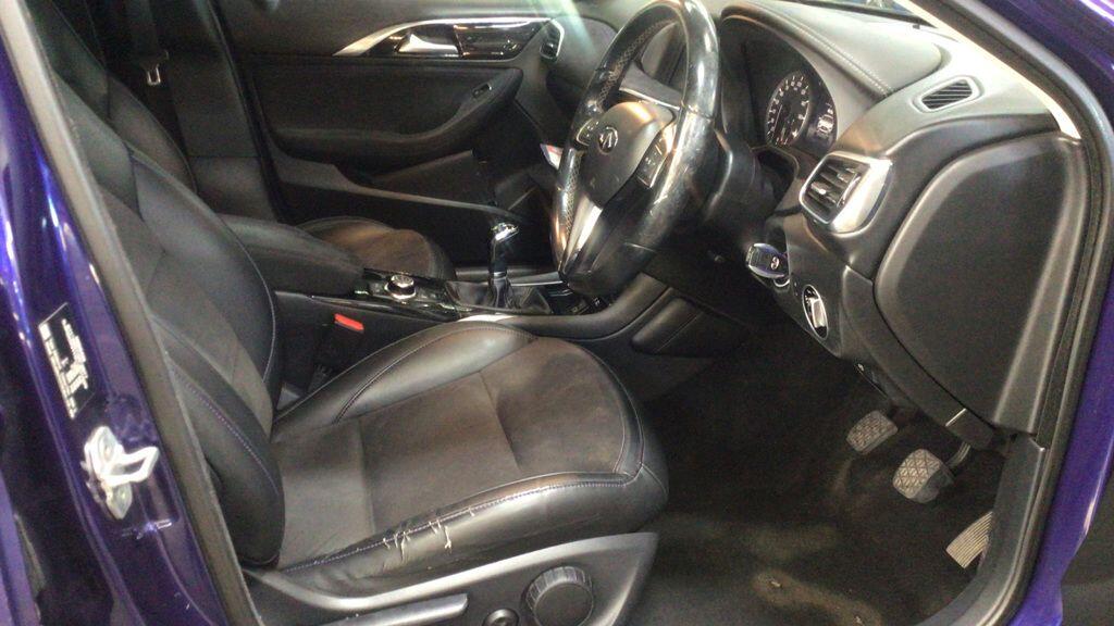 Used Infiniti Q30 2017 for sale - 76327205: Photo 4